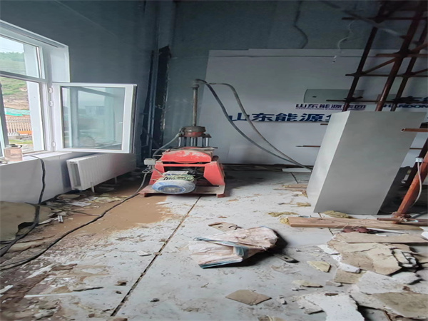 嫩江地基基础下沉墙体裂缝加固注浆顶升施工